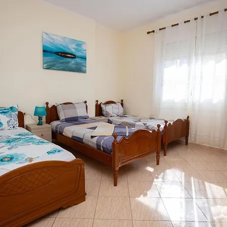 Seaside Retreat דירה *